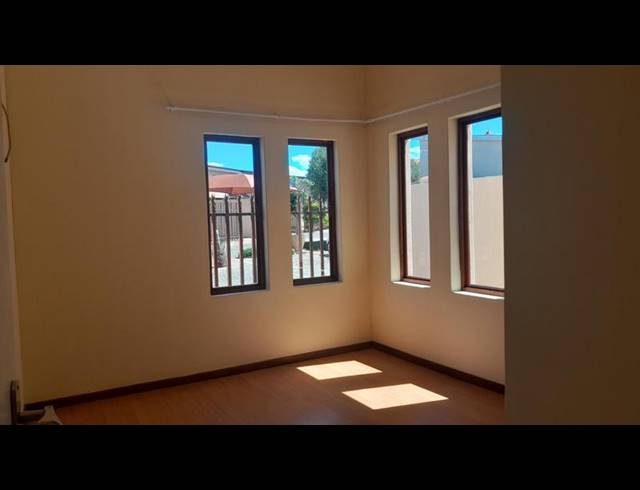 2 BEDROOM TOWNHOUSE FOR SALE IN BENDOR